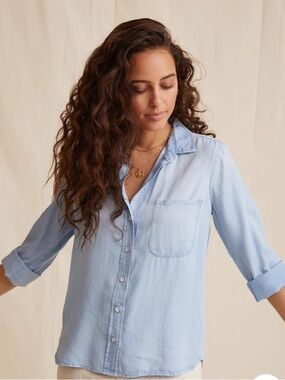 Cloth & Stone - NWT Chambray Tail Button Down Shirt